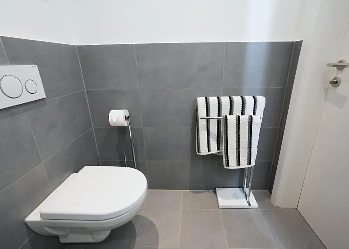 "carl's Design Residences" - Your Family-friendly, Urban & Stylish Oasis In L Free Parking & Great Access Apartamento