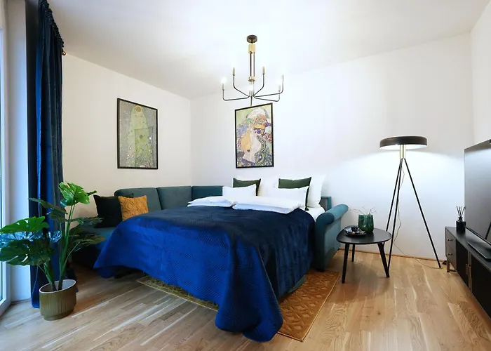 "carl's Design Residences" - Your Family-friendly, Urban & Stylish Oasis In L Free Parking & Great Access *