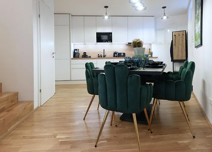 Apartamento "carl's Design Residences" - Your Family-friendly, Urban & Stylish Oasis In L Free Parking & Great Access