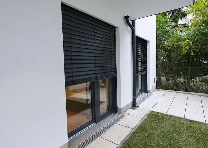 "carl's Design Residences" - Your Family-friendly, Urban & Stylish Oasis In L Free Parking & Great Access *